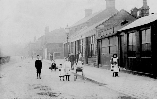 This view shows Calder Road (Now the cafe, taxi office & chip shop.) around 1910, leave a comment on this picture if you like!