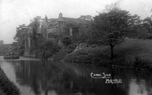 This view shows Canal Lodge around 1910 leave a comment on this picture if you like!