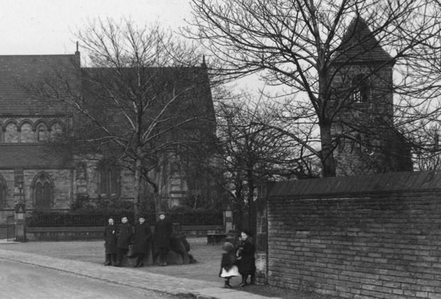 This view shows Kirklees Bar around 1910.