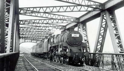 254. Battyeford Girder Bridge