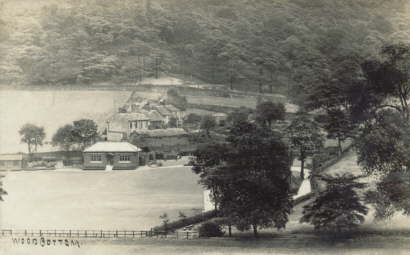 2. Wood Bottom